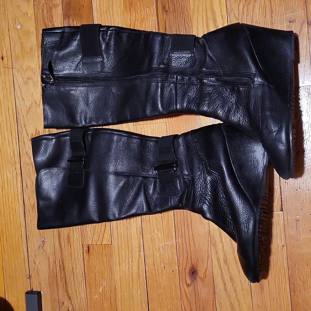 Great condition tall black DKNY wedge boots